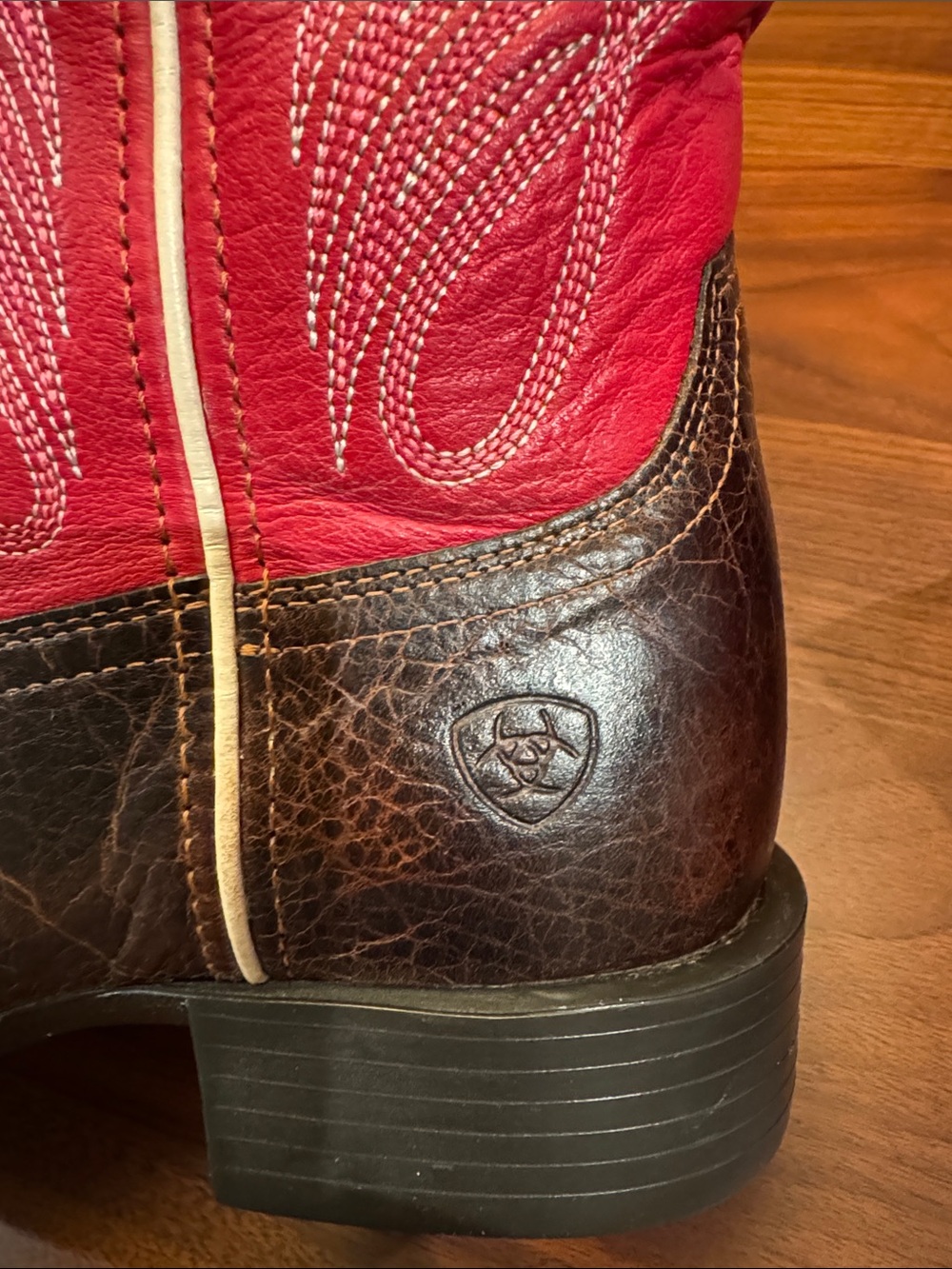 Ariat Women's Round Up Wide Square Toe Western Boots, Sz 6.5 Hot Pink - Picture 10 of 10